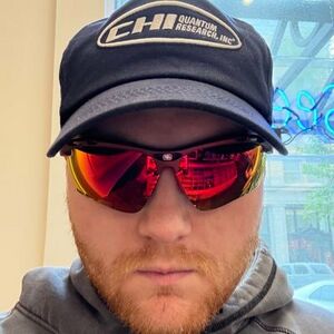 JohnGingyJo-profile-h- 3UNIE.jpg